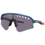Oakley Sonnenbrille Sutro Lite Sweep Troy Lee Design Blue Colorshift Prizm Grey Präsentation