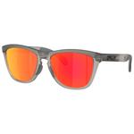Oakley Sonnenbrille Frogskins Range XL Matte Grey Smoke Prizm Ruby Präsentation