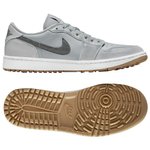 Nike Chaussures sans spikes Air Jordan 1 Low G Wolf Grey Iron Grey White Gum Medium Brown Présentation