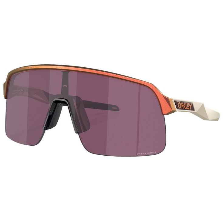 Oakley Lunettes de soleil Sutro Lite Matte Red Gold Coloris Prizm Road Black Présentation